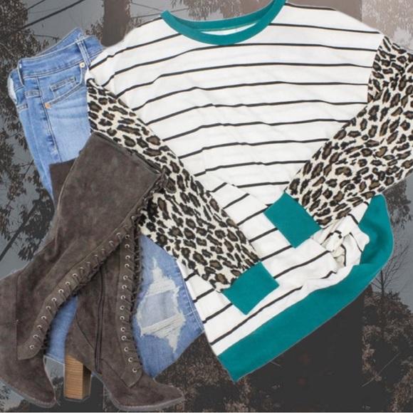 Tops - Women's Long Sleeve Turquoise Stripes Top With Leopard Sleeves